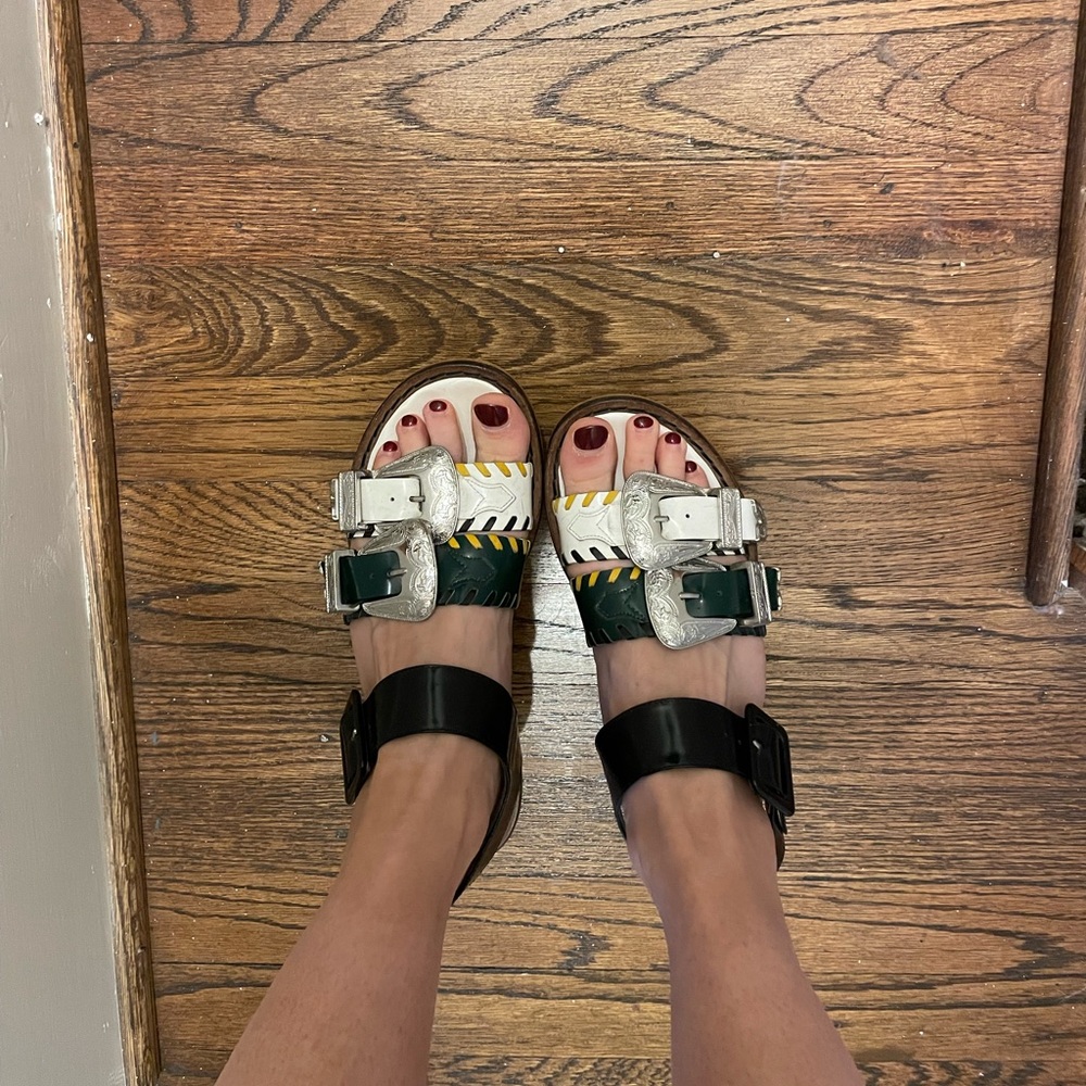 Toga Pulla Wedges - US 7